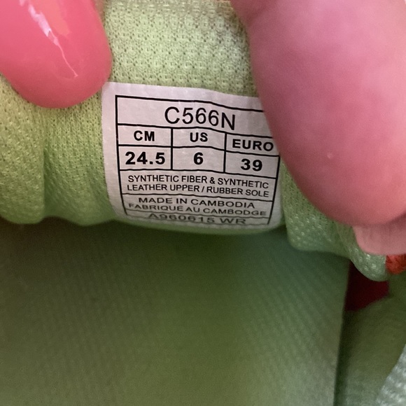 Neon ASICS women’s running shoes size 6 - Picture 5 of 5